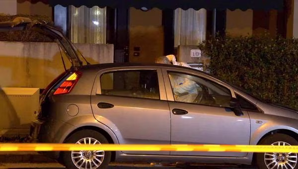 Donna uccisa nel Trevigiano, le immagini della scientifica sul luogo del delitto